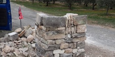 Reconstruction d'un oratoire - Saint-Saturnin