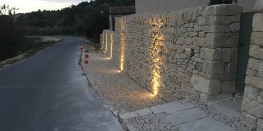 Calade en trottoir - Gordes
