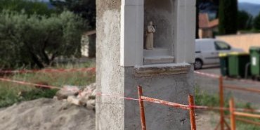 Reconstruction d'un oratoire - Saint-Saturnin